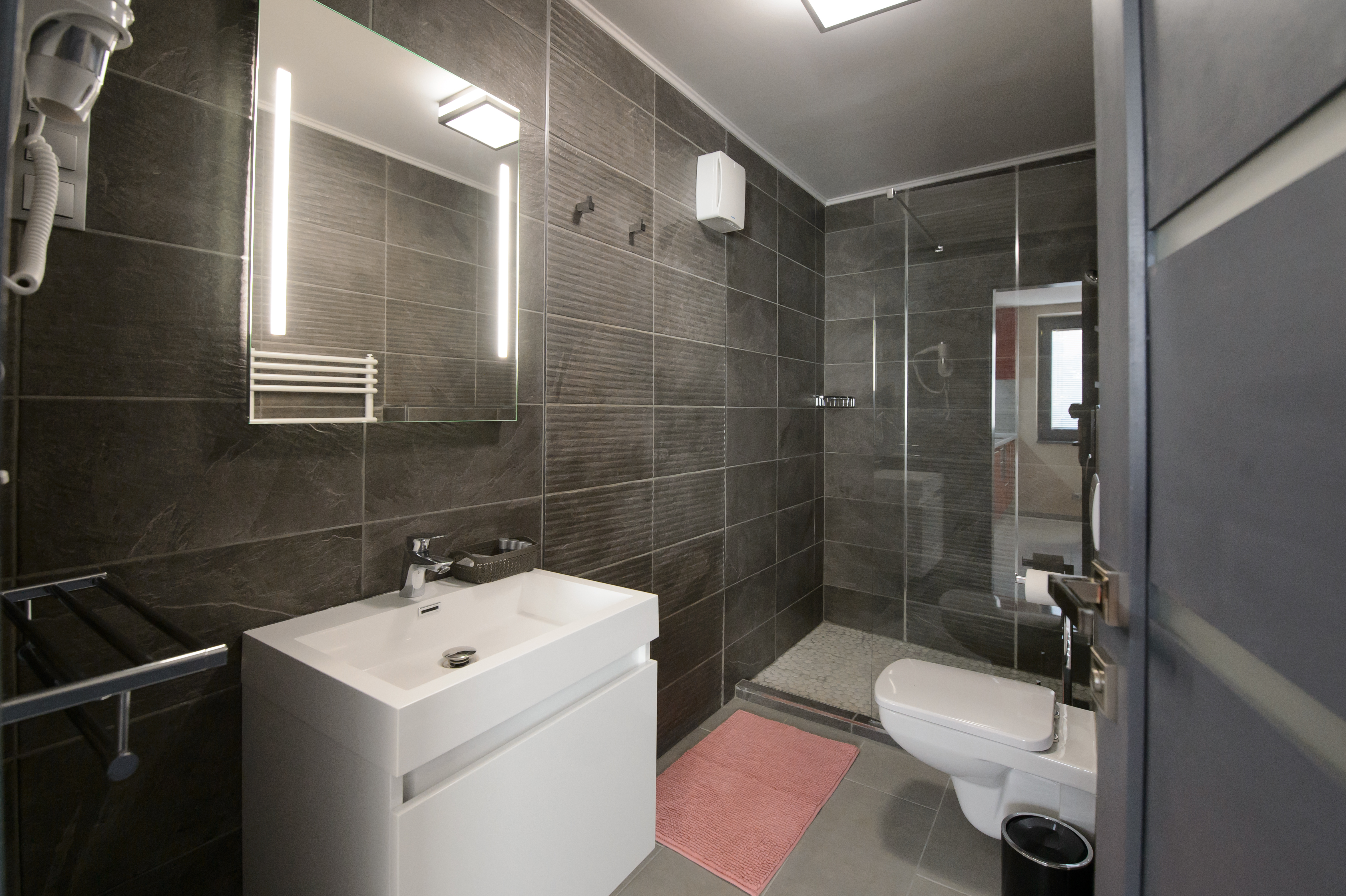HR Apartmanház