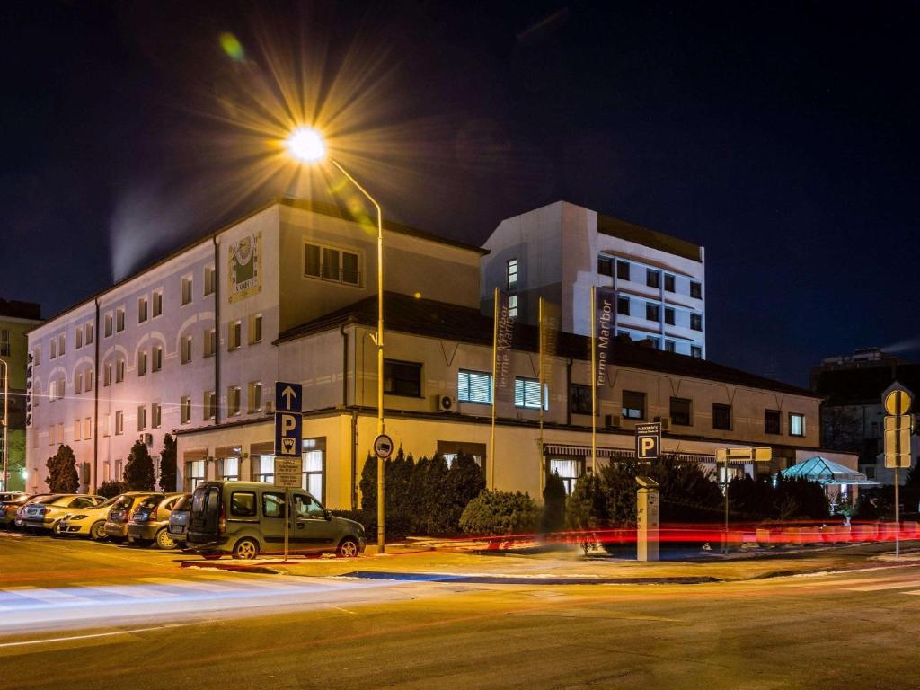 Hotel Piramida