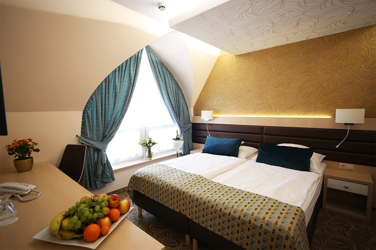 Hotel Kiss