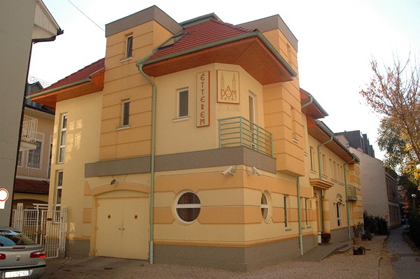 Dóm Hotel