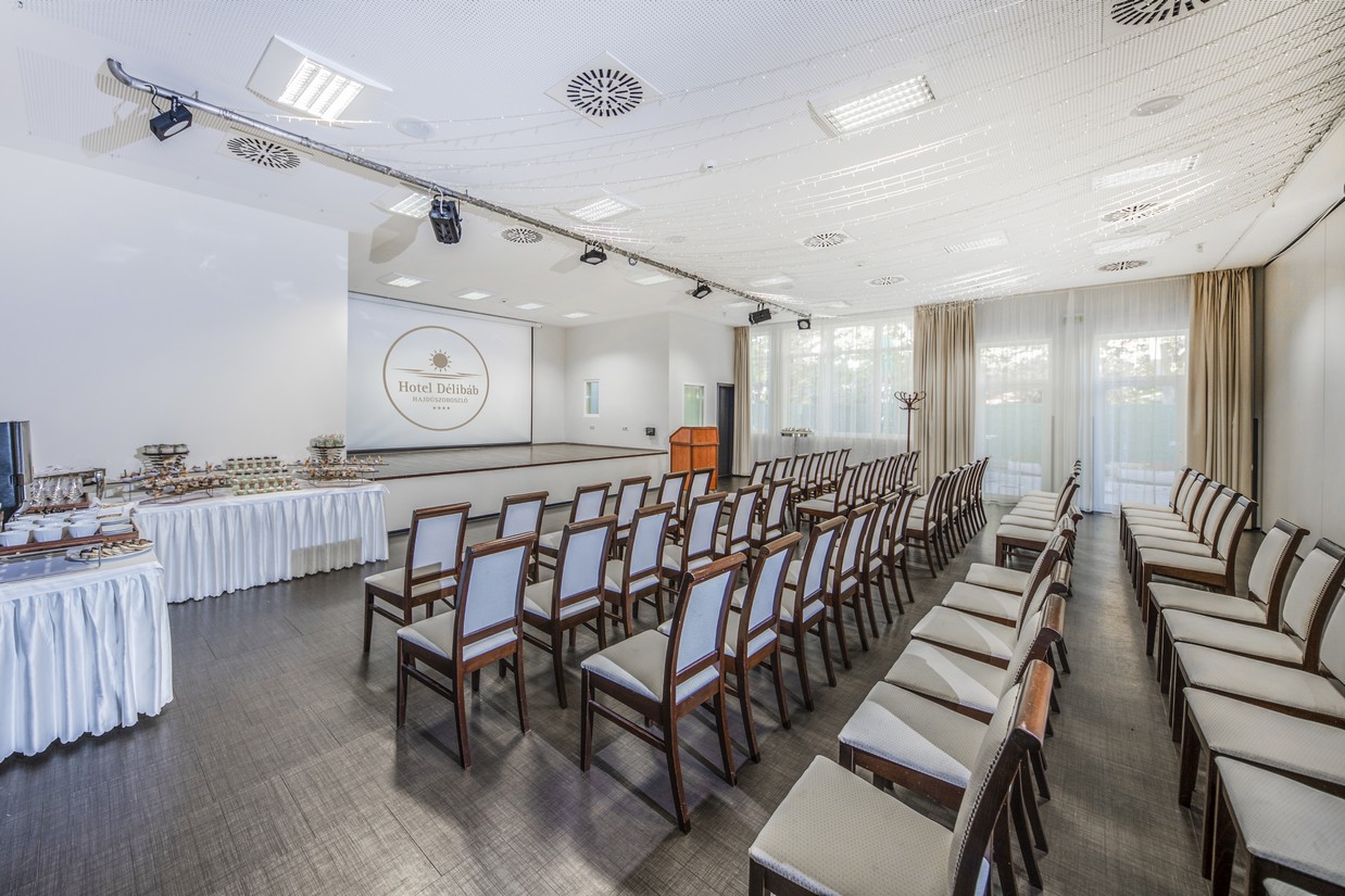 Hotel Délibáb