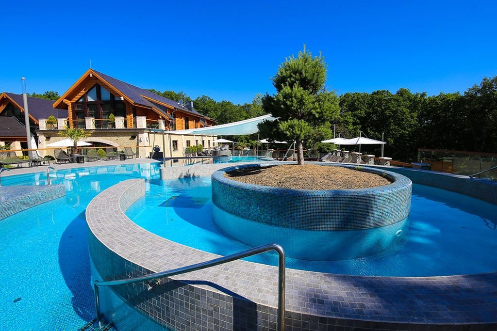 Avalon Park és Resort & Spa