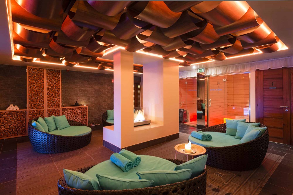 Hotel Cascade Resort & Spa