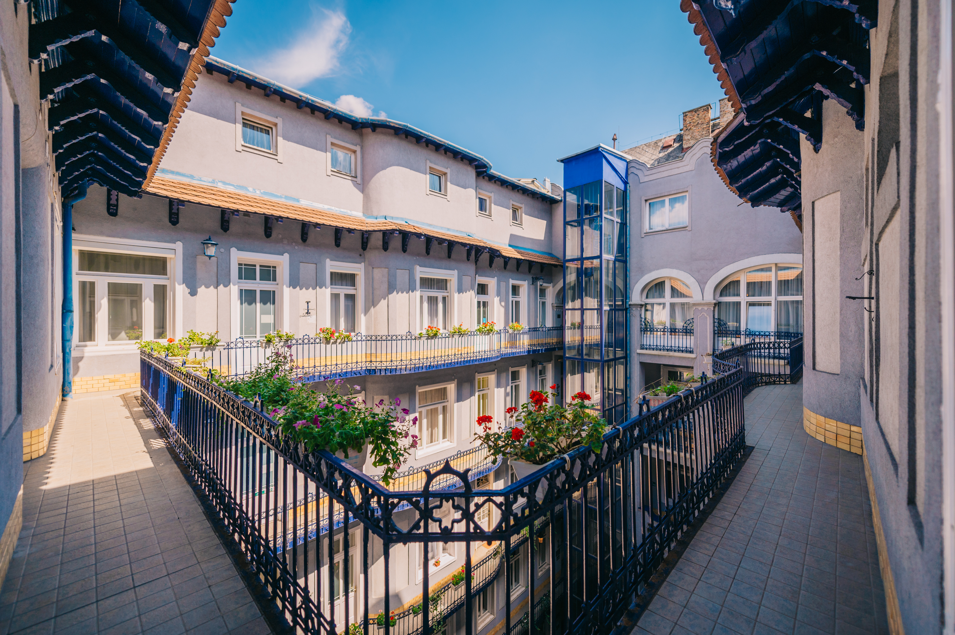 Baross City Hotel