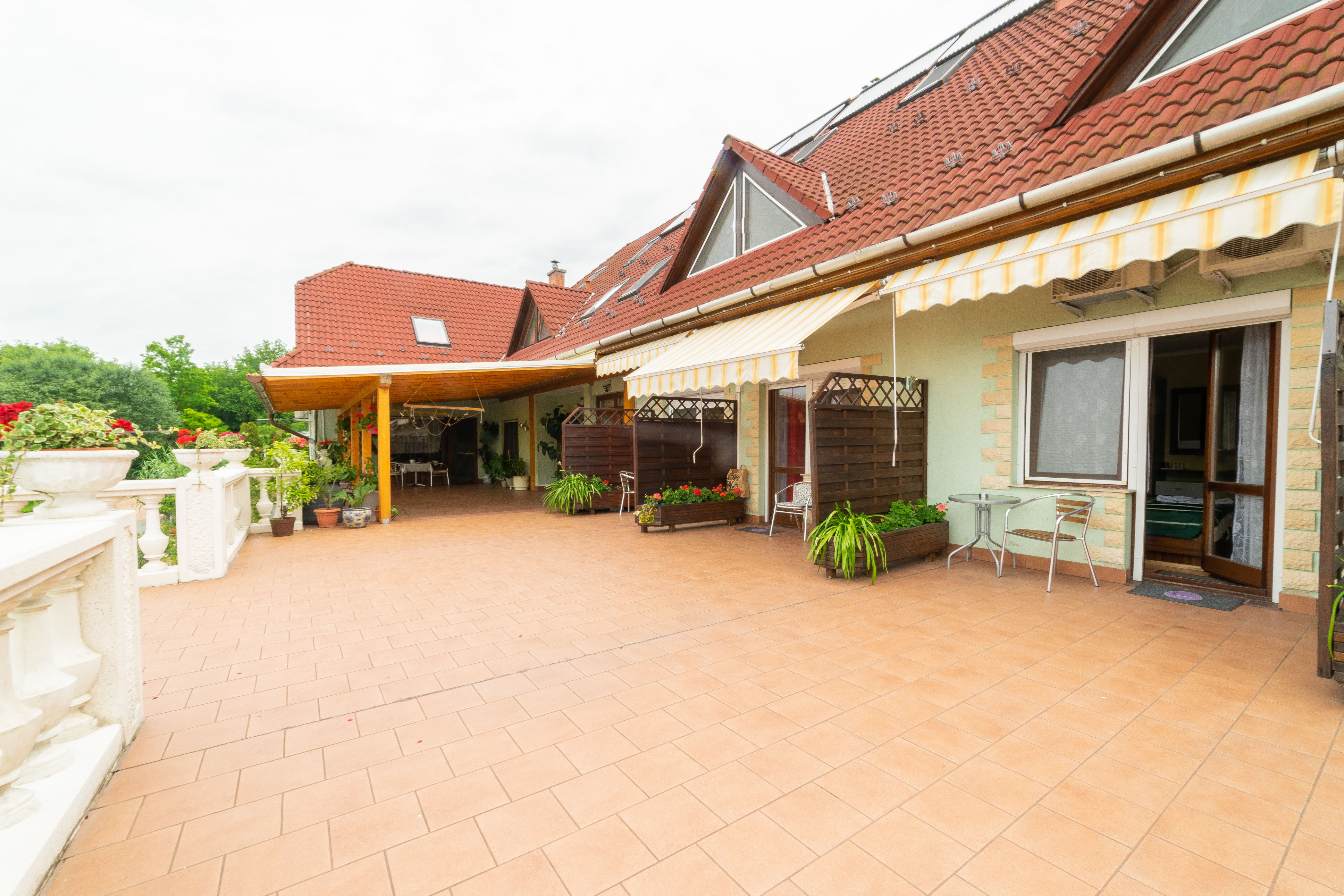 Le Rose Hotel