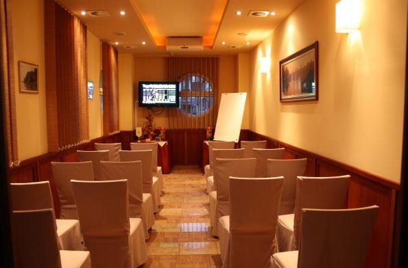 Dóm Hotel