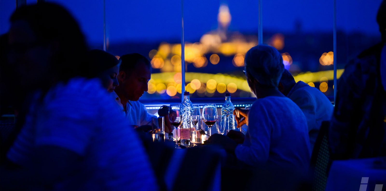 Vogue Boat Restaurant
