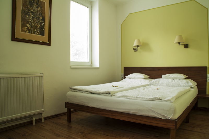 Komfort Hotel Platán