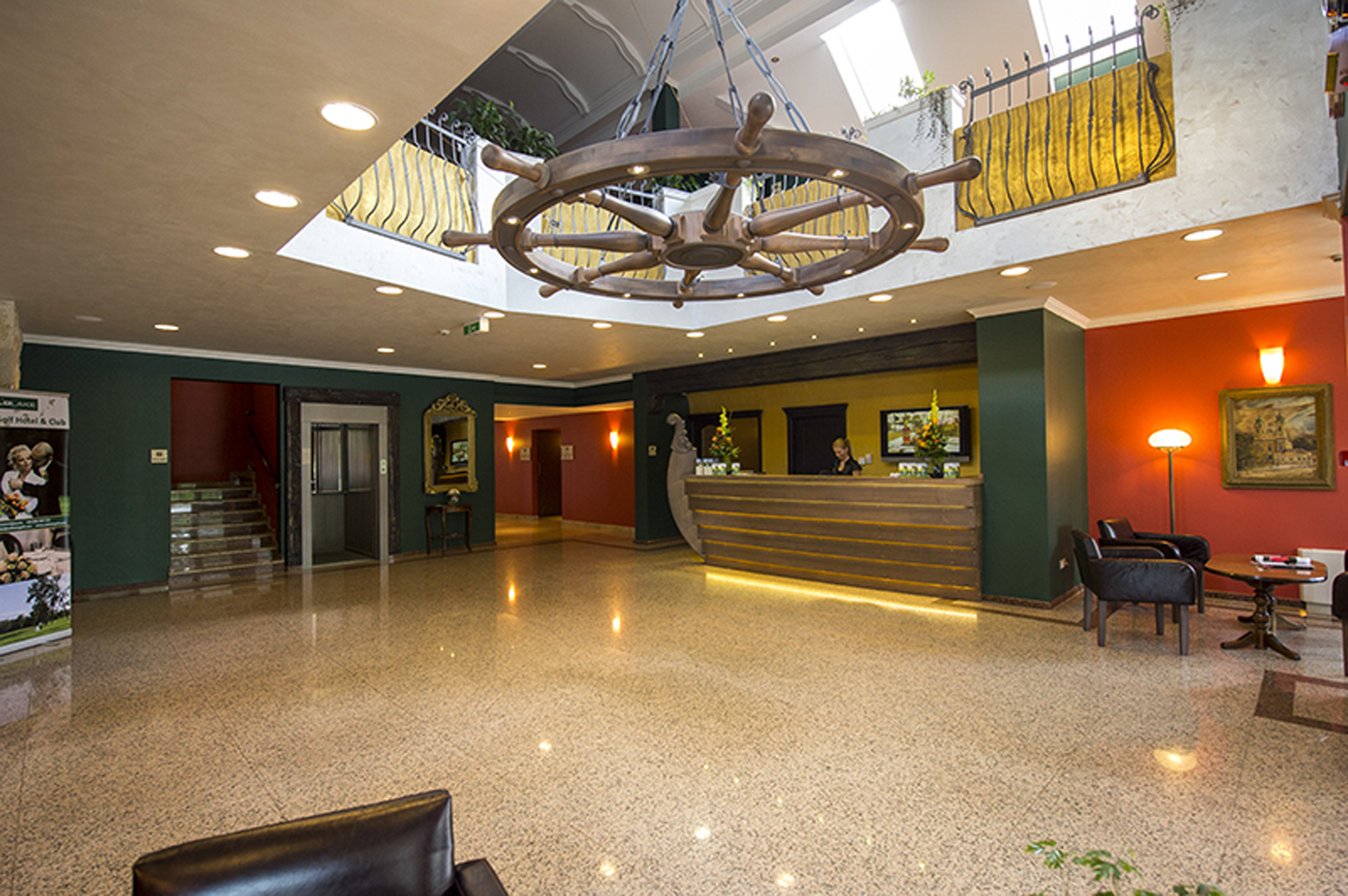 Old Lake Golf Hotel