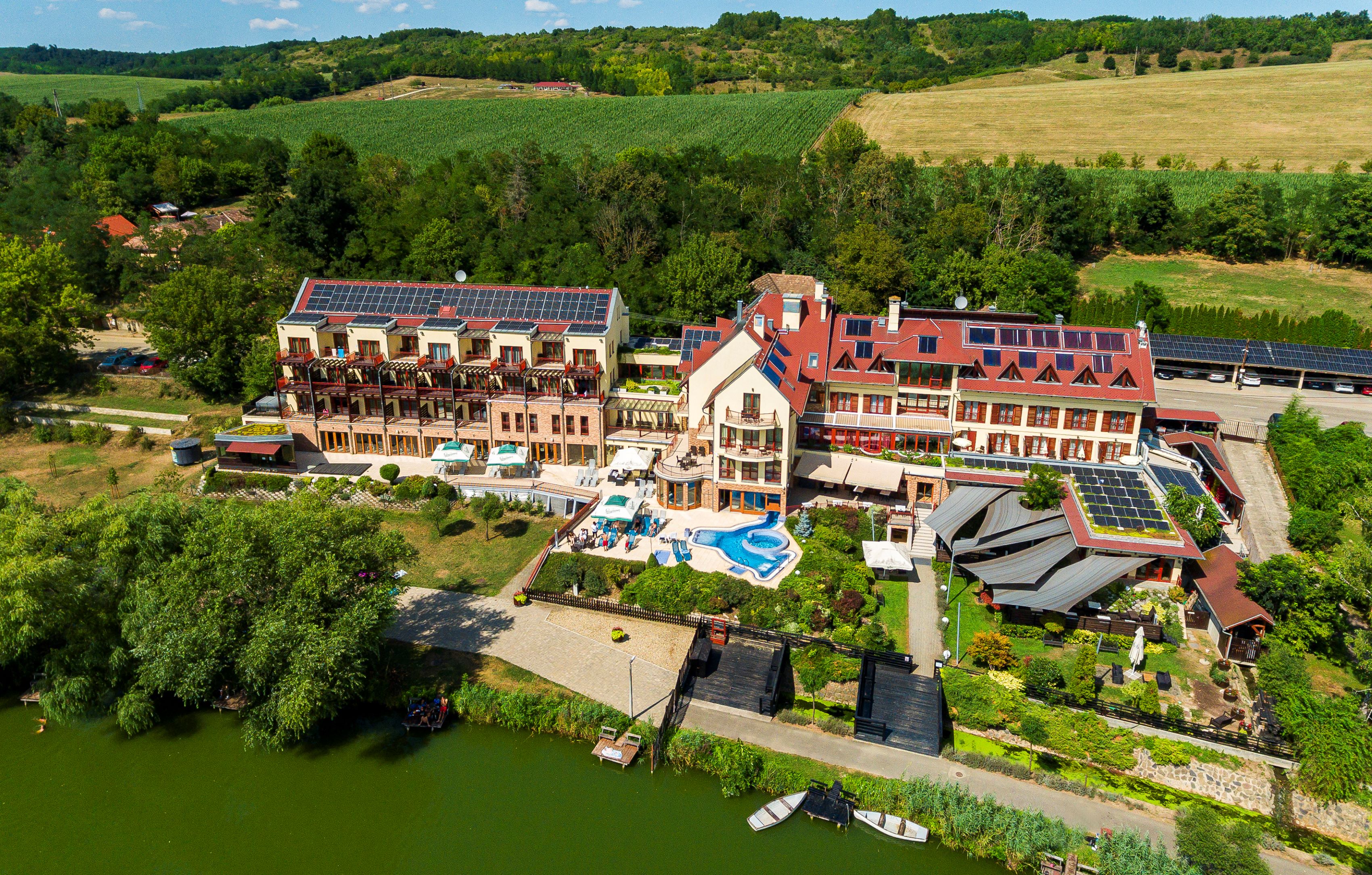 Tó Wellness Hotel