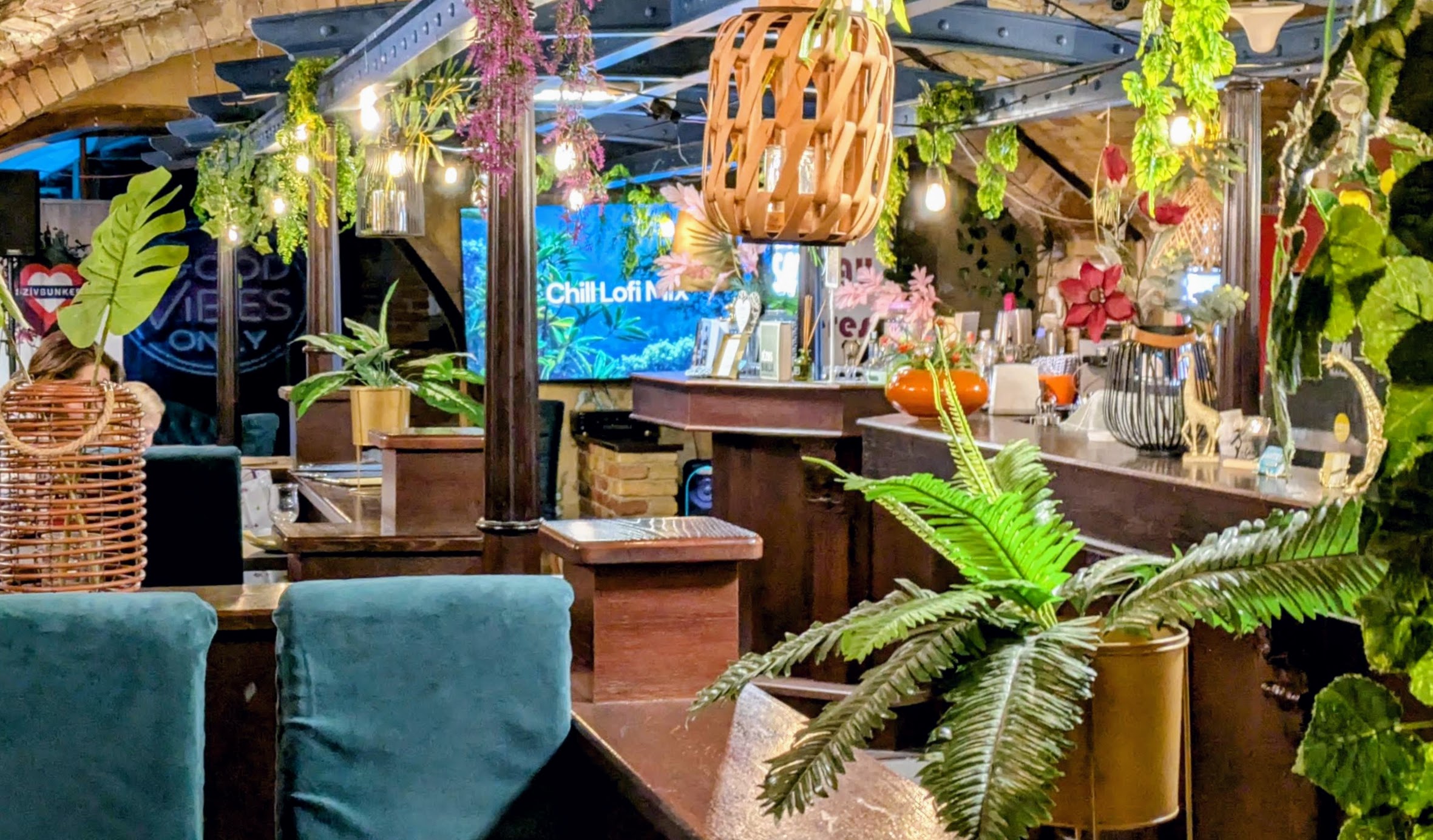 MSTR1 Cafe and Lounge