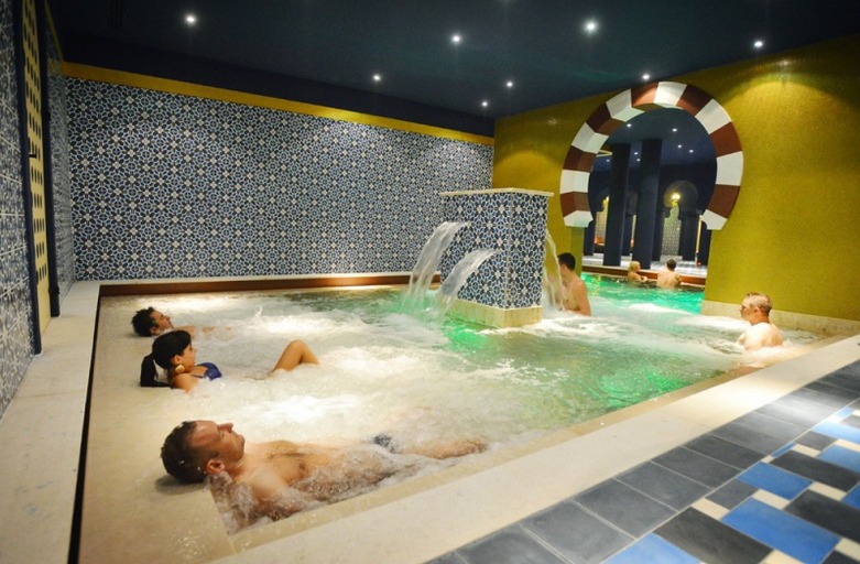 Shiraz Hotel