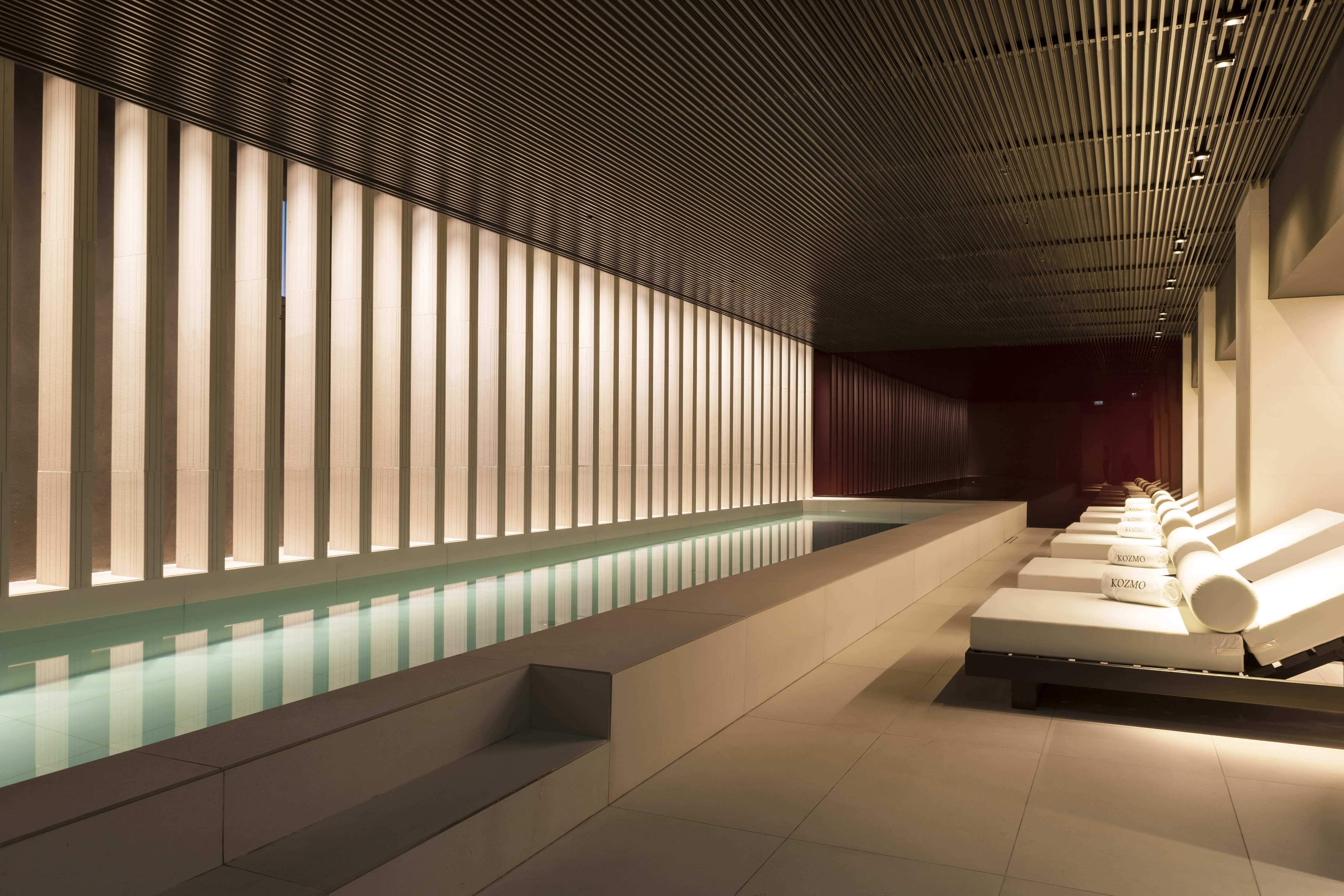 Kozmo Hotel Suites & Spa