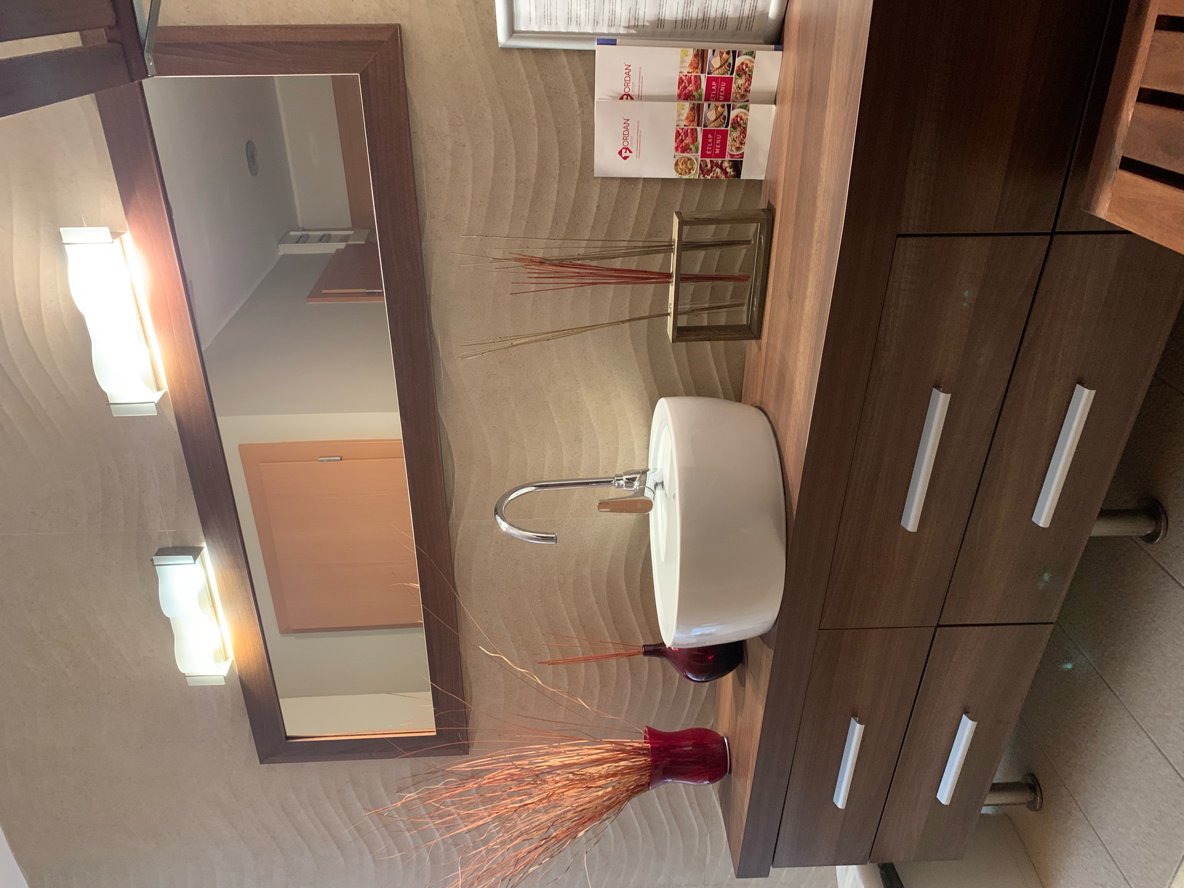 Fordan Hotel és Center