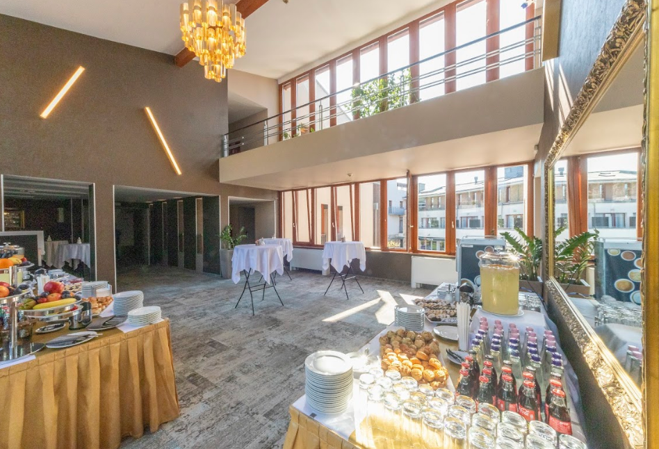 Hotel Golden Lake Resort