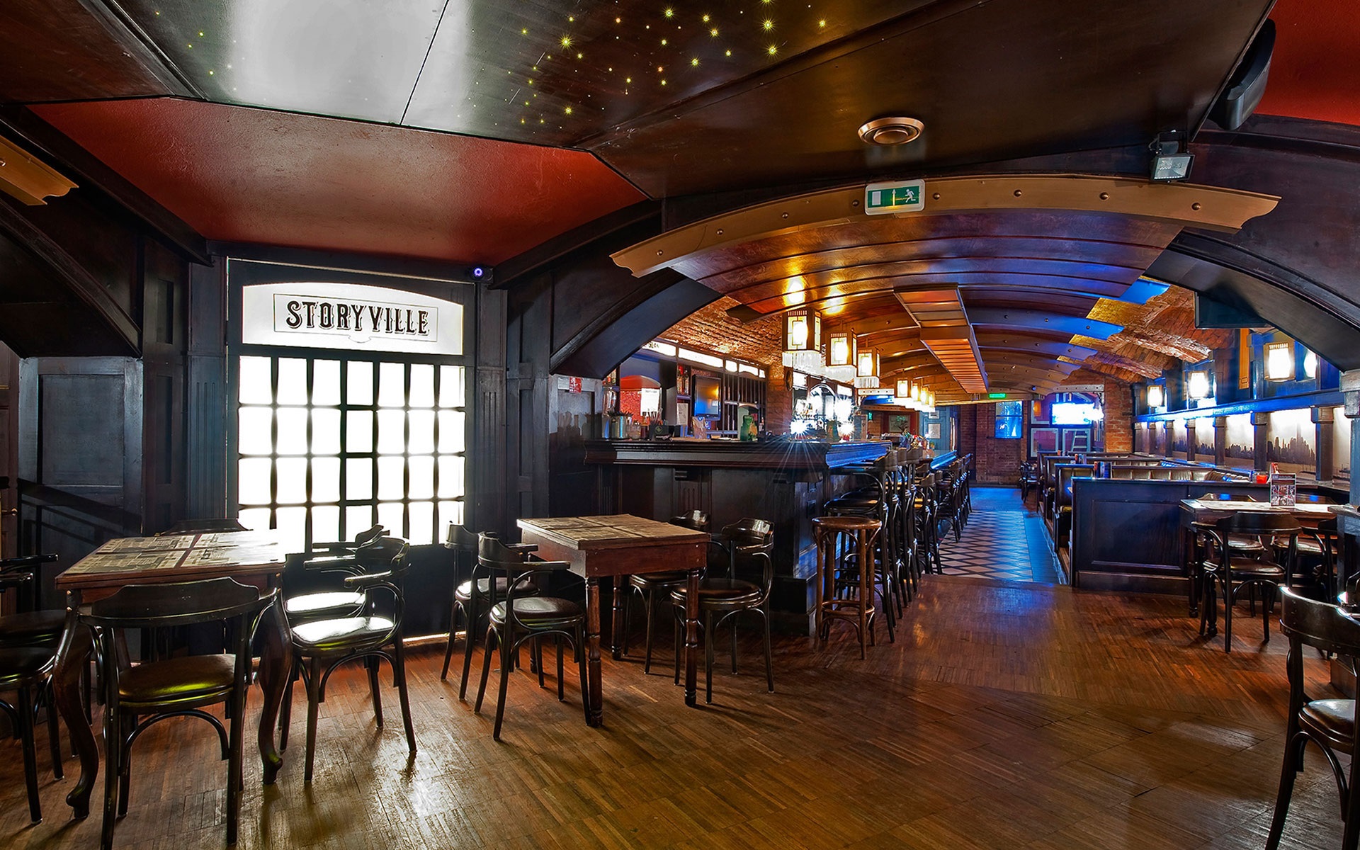 Fat Mo's Restaurant & Live Music Club