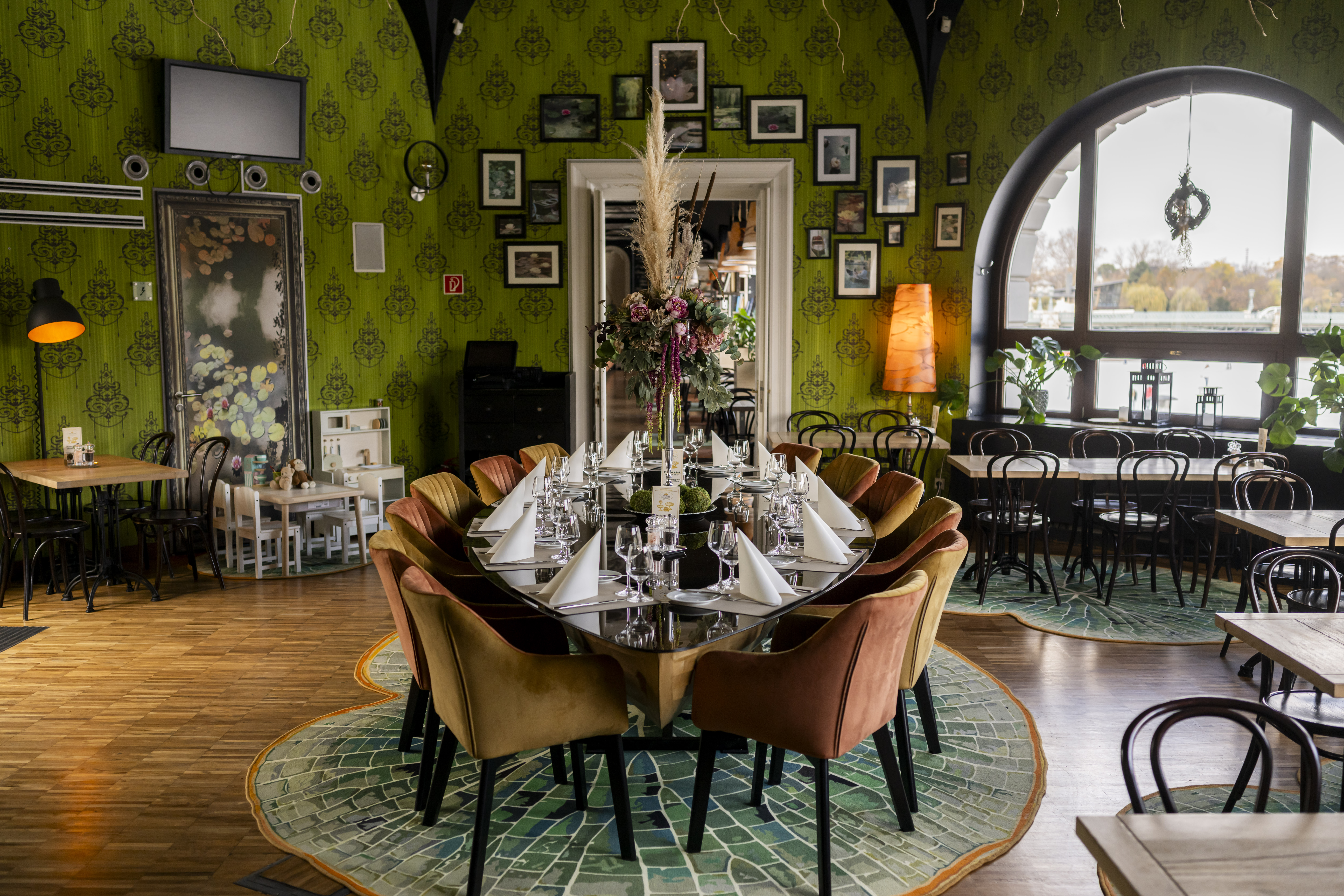 Városliget Café & Restaurant
