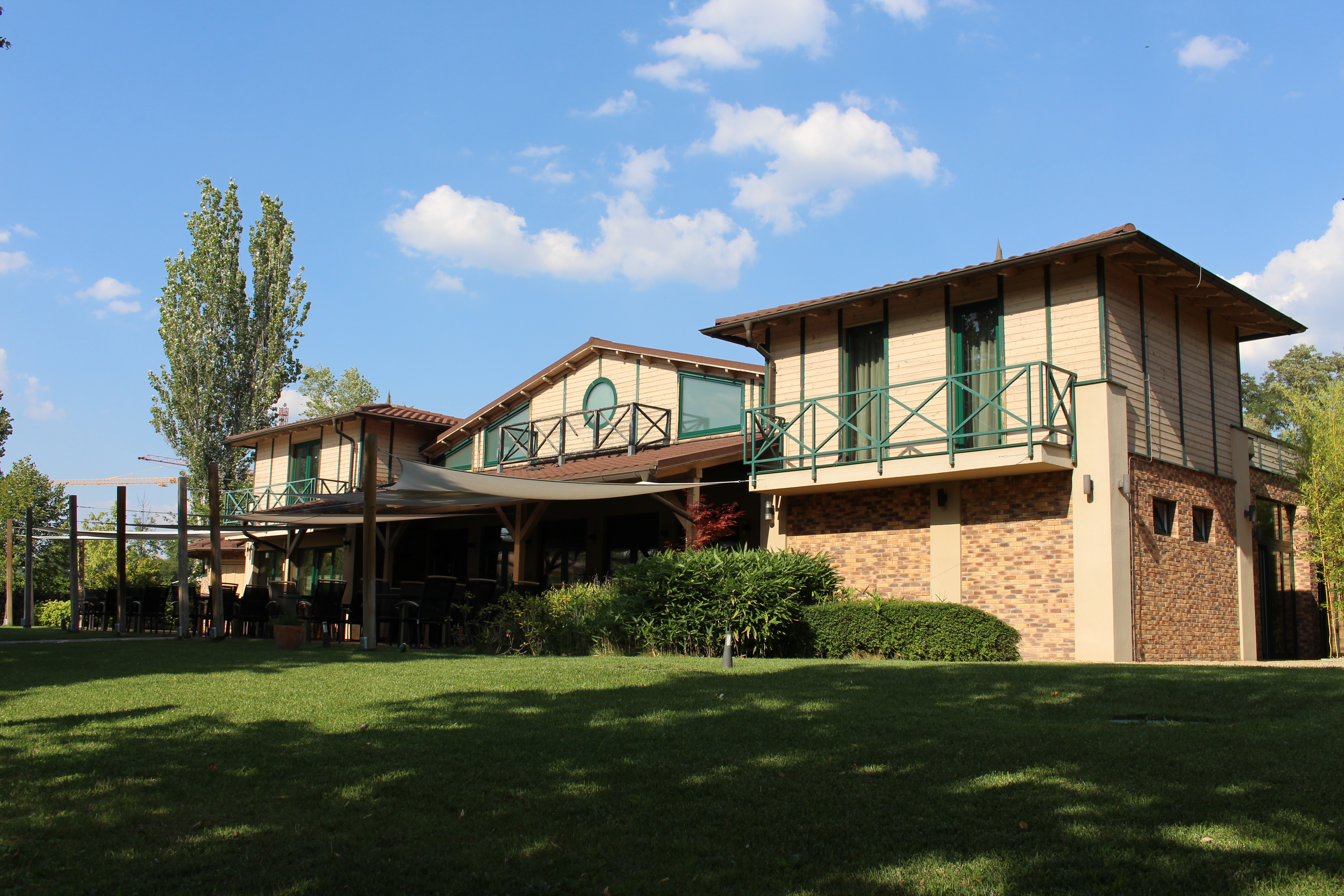 Duna Garden Hotel és Étterem