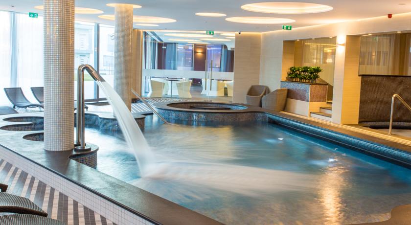Aura Hotel