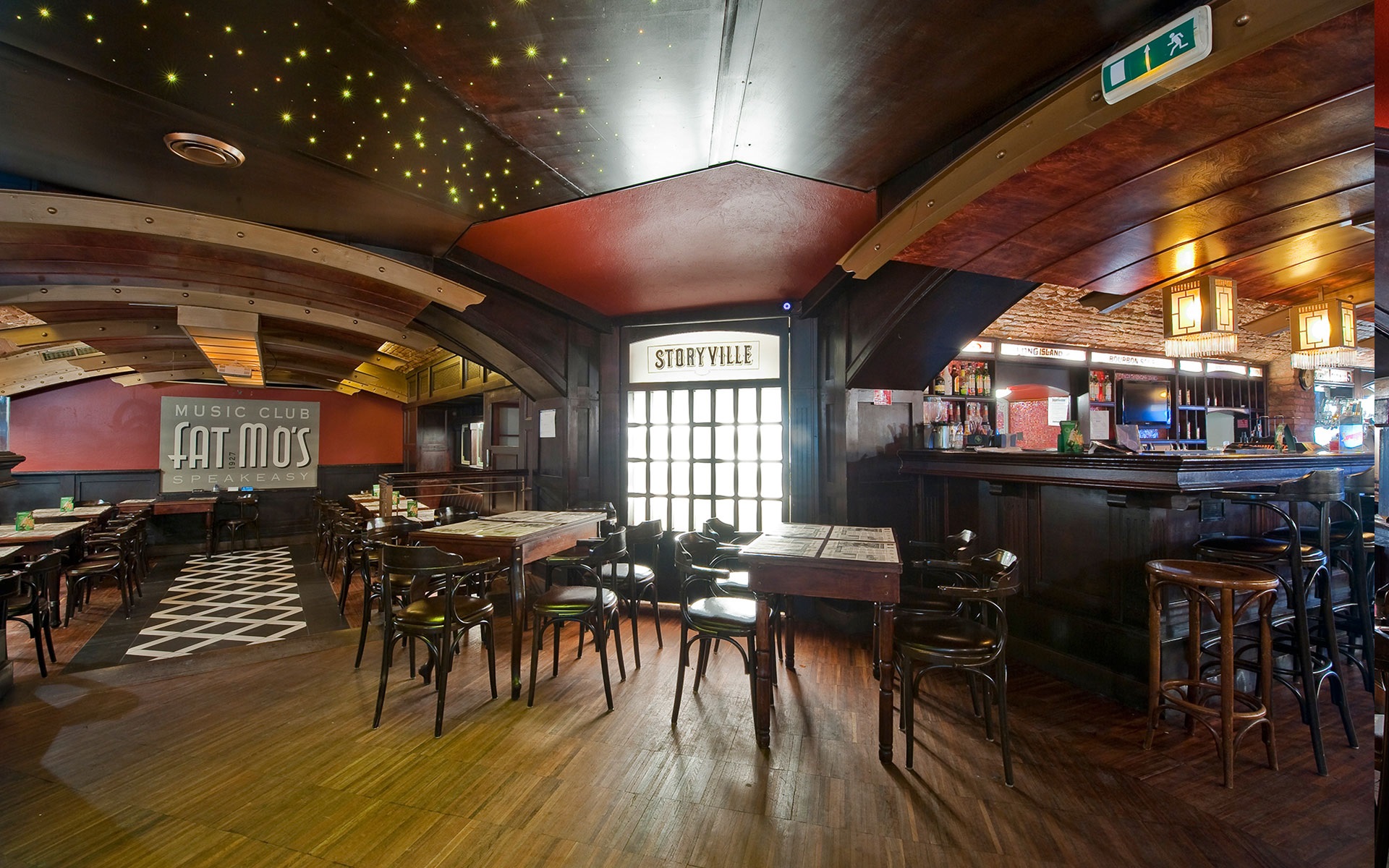 Fat Mo's Restaurant & Live Music Club