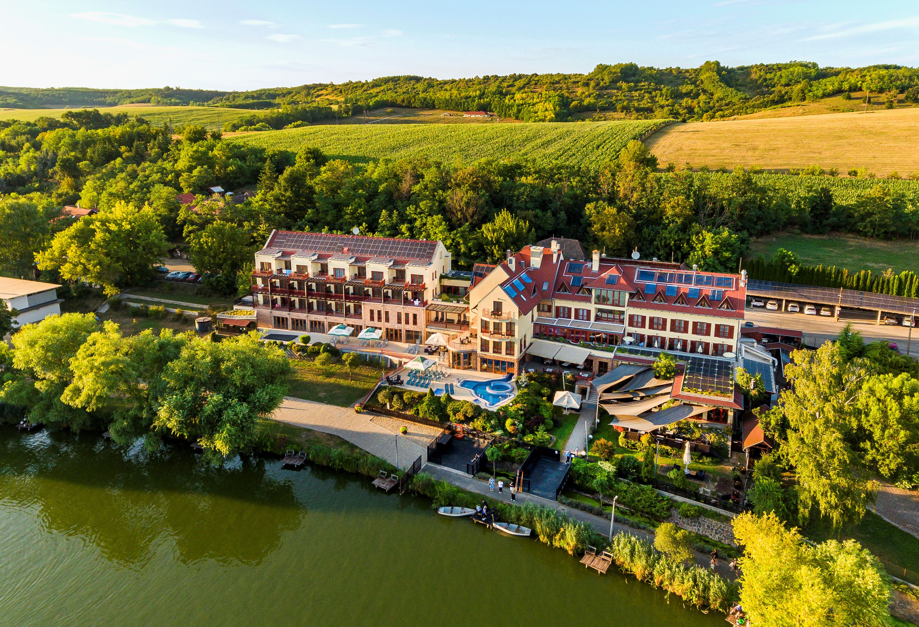 Tó Wellness Hotel