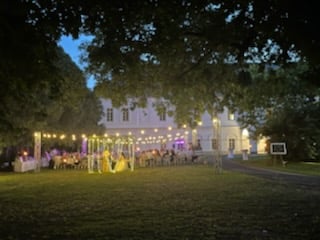 VILLABOGArT Event Hall  rendezvényhelyszín