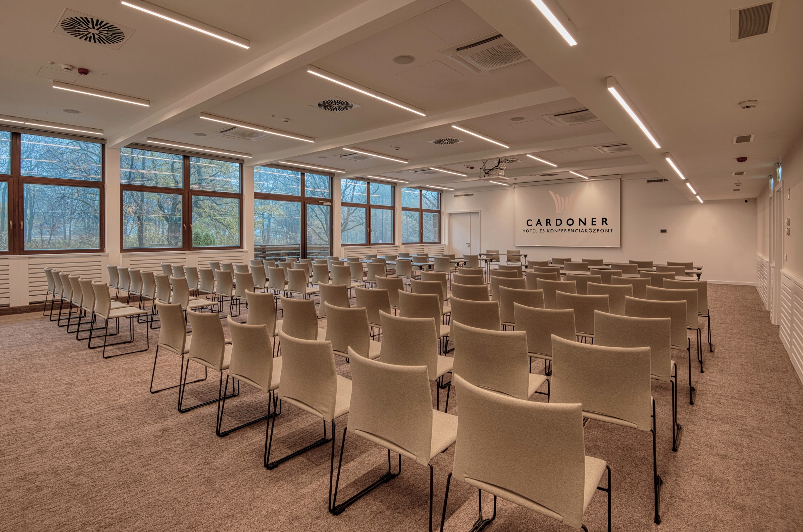 Cardoner Hotel és Konferenciaközpont Plenáris rendezvényterem