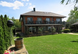 Gránit Villa Balatonszárszó kert