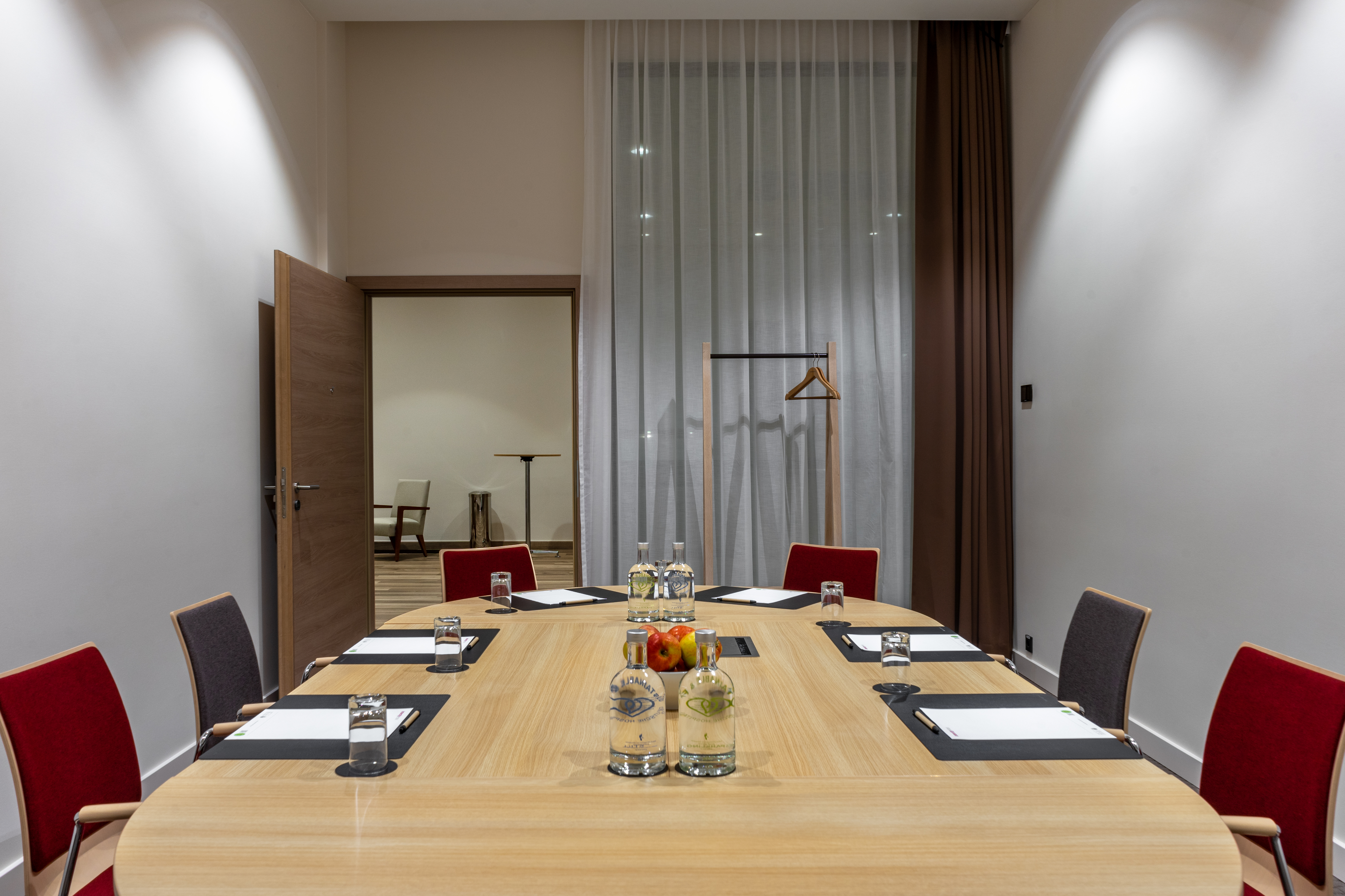 Déri boardroom terembérlés