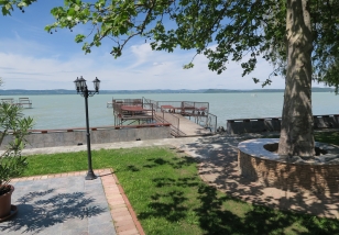 Gránit Villa Balatonszárszó kert