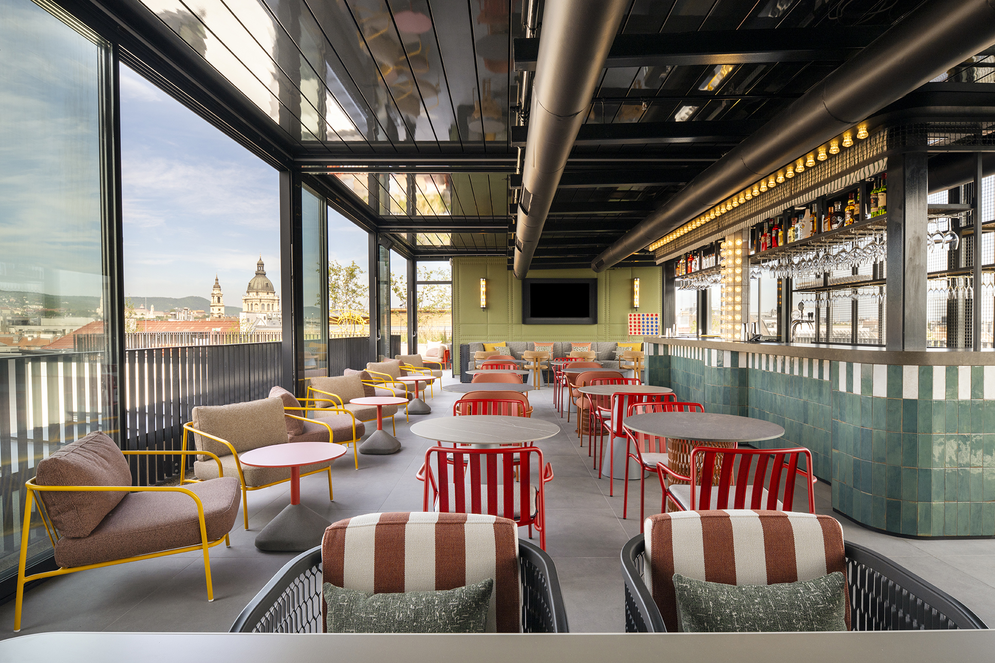 Moxy Budapest Downtown Rooftop Bar - Céges rendezvényhelyszín