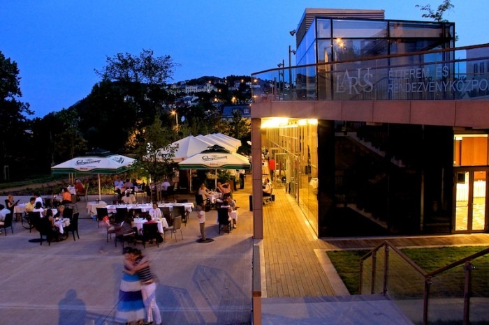 Larus Rendezvényház