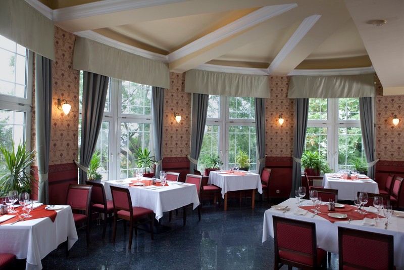 Búsuló Juhász Étterem