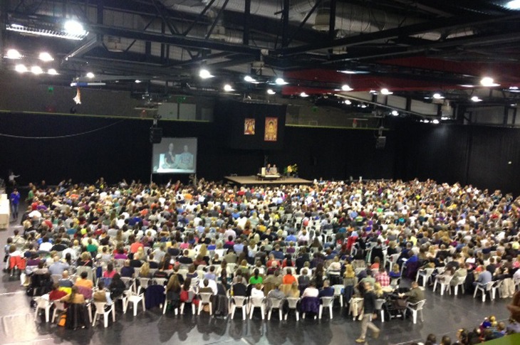 Mom Sport és Rendezvényközpont