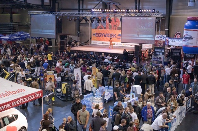 Mom Sport és Rendezvényközpont