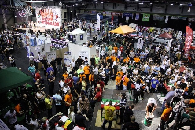 Mom Sport és Rendezvényközpont