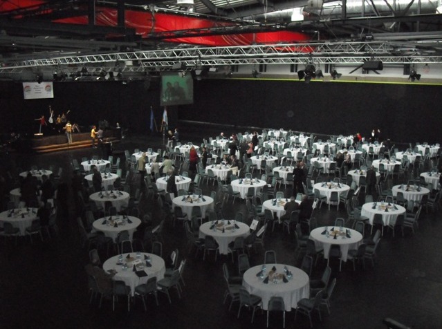 Mom Sport és Rendezvényközpont