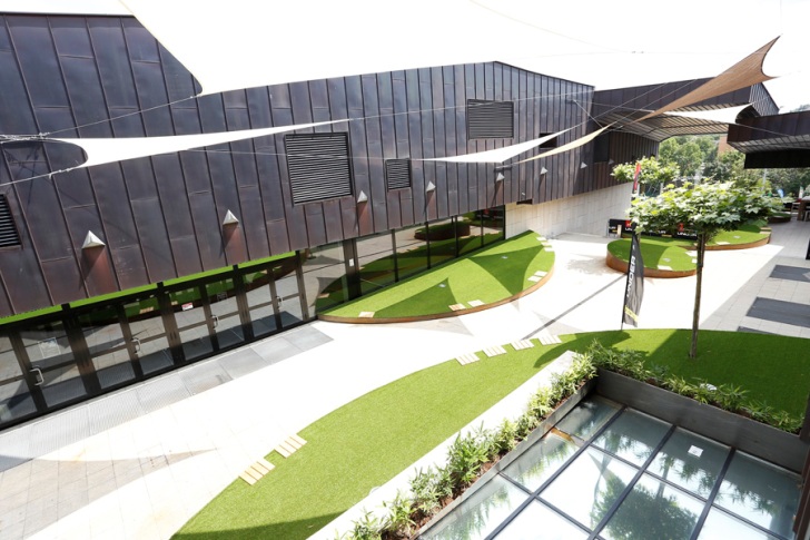 Mom Sport és Rendezvényközpont