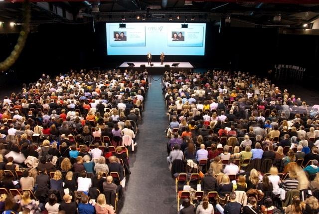 Mom Sport és Rendezvényközpont