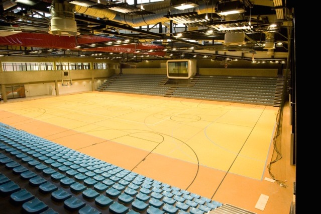 Mom Sport és Rendezvényközpont