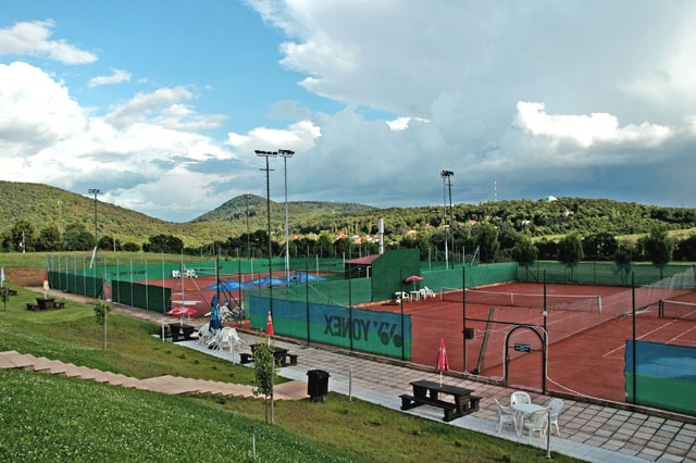 Petneházy Club Hotel