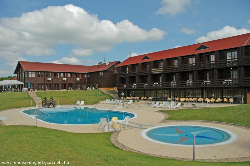 Petneházy Club Hotel