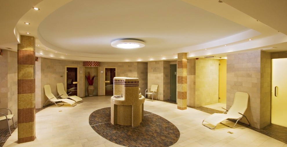 Rubin Wellness & Conference Hotel