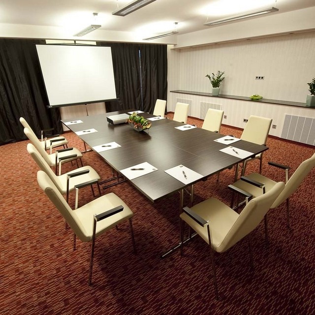 Abacus Business & Wellness Hotel