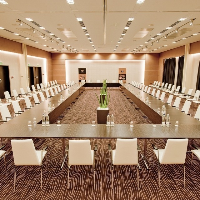 Abacus Business & Wellness Hotel