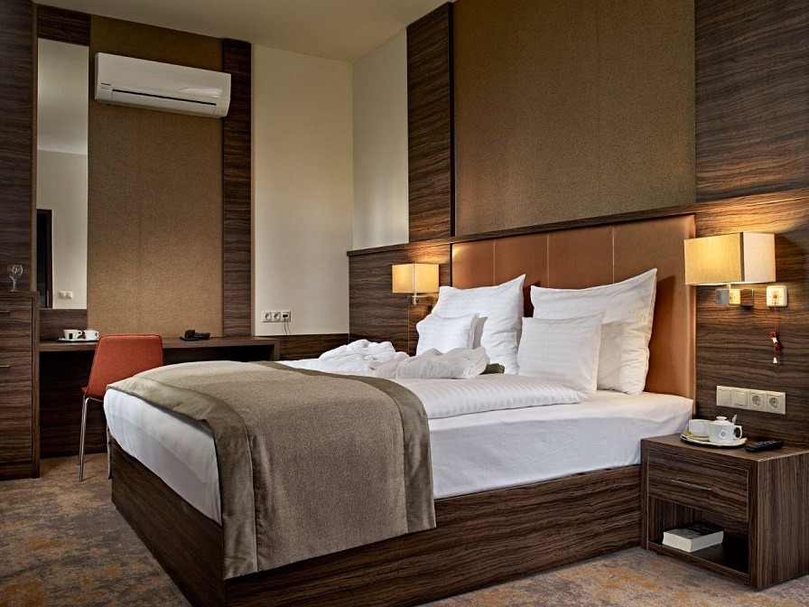 Barack Thermal Resort