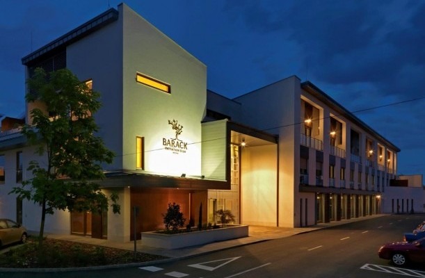 Barack Thermal Resort