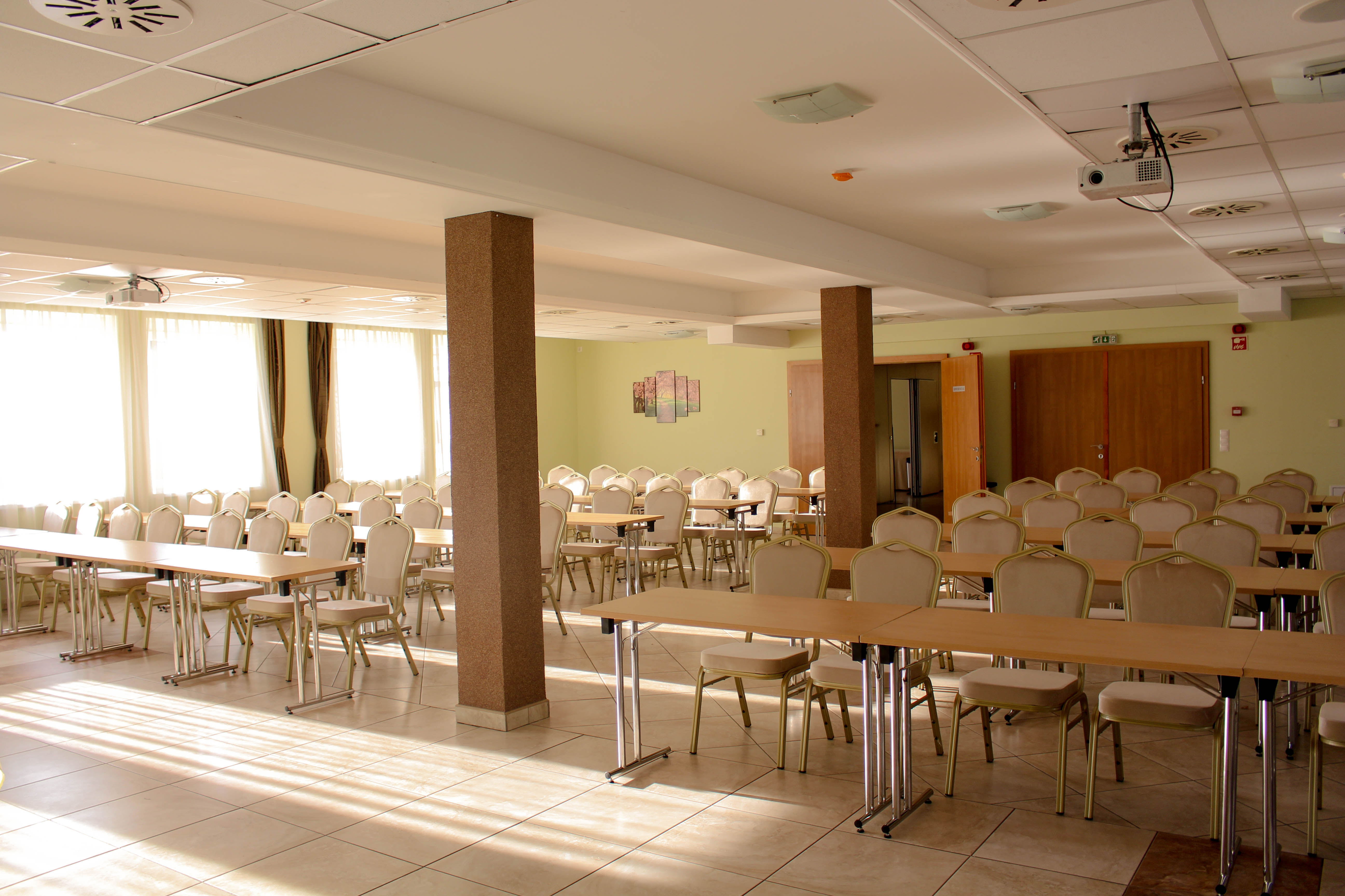 Granada Konferencia Wellness és Sport Hotel