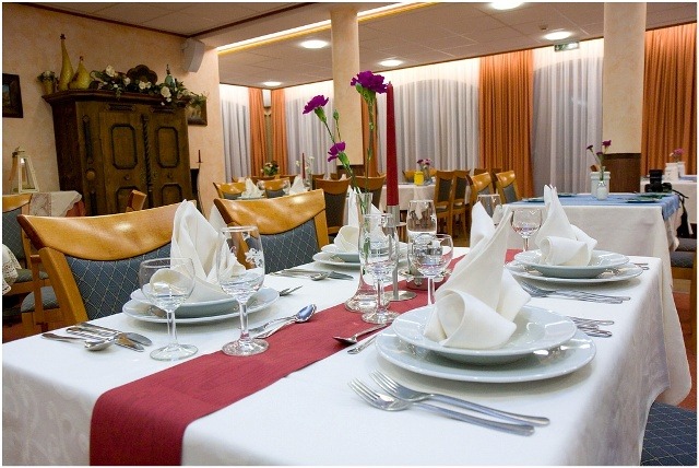 Hétkúti Wellness Hotel és Lovaspark