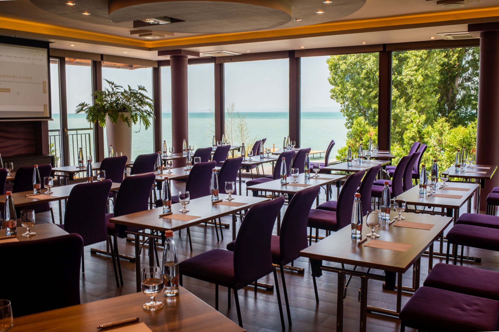 Tópart Hotel és Étterem